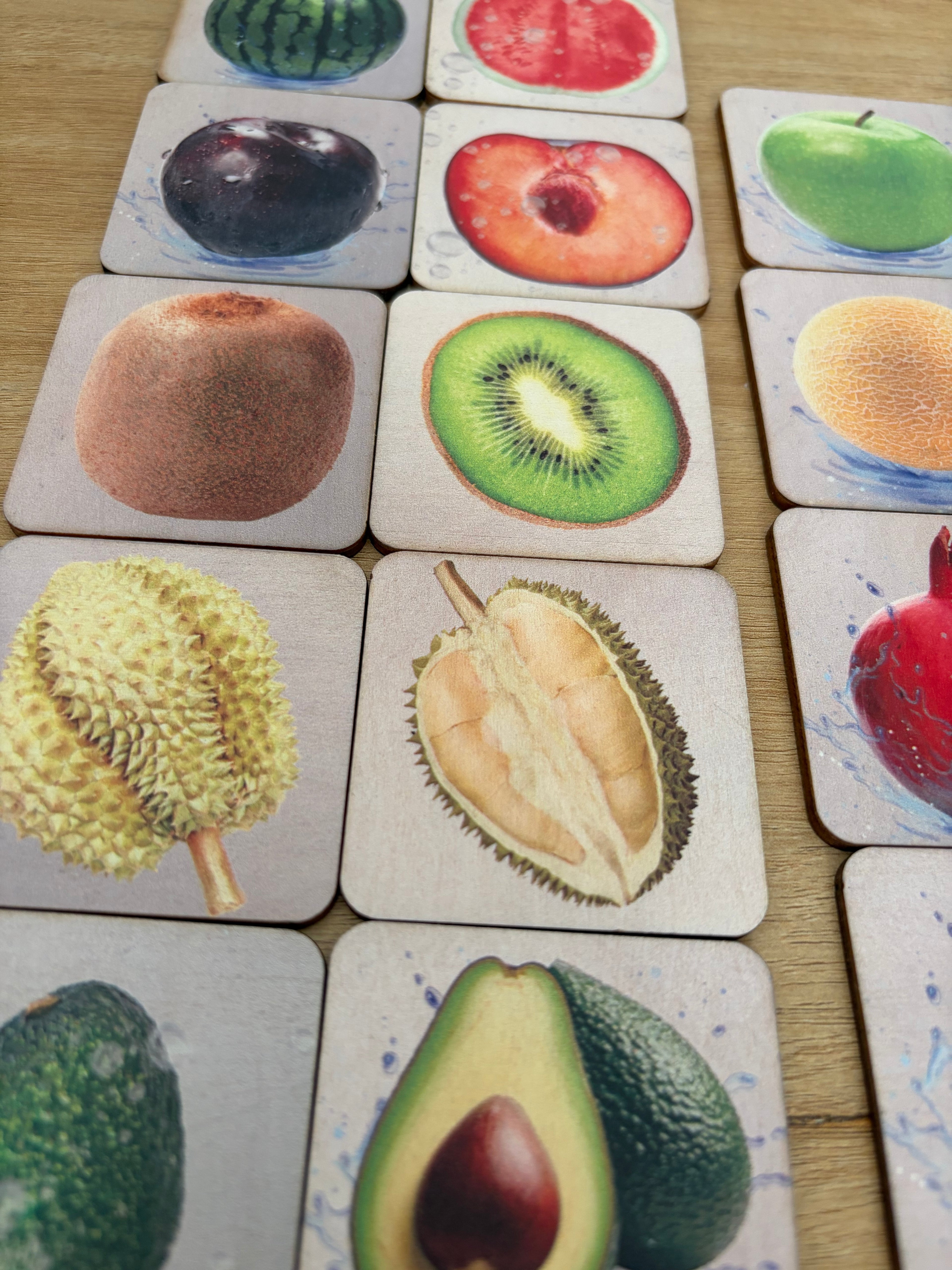 Jeu d’association des fruits Montessori