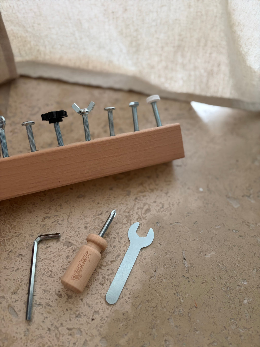 Jeu de bricolage en bois Montessori
