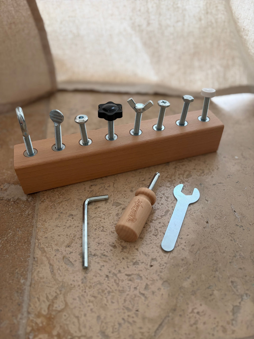 Jeu de bricolage en bois Montessori