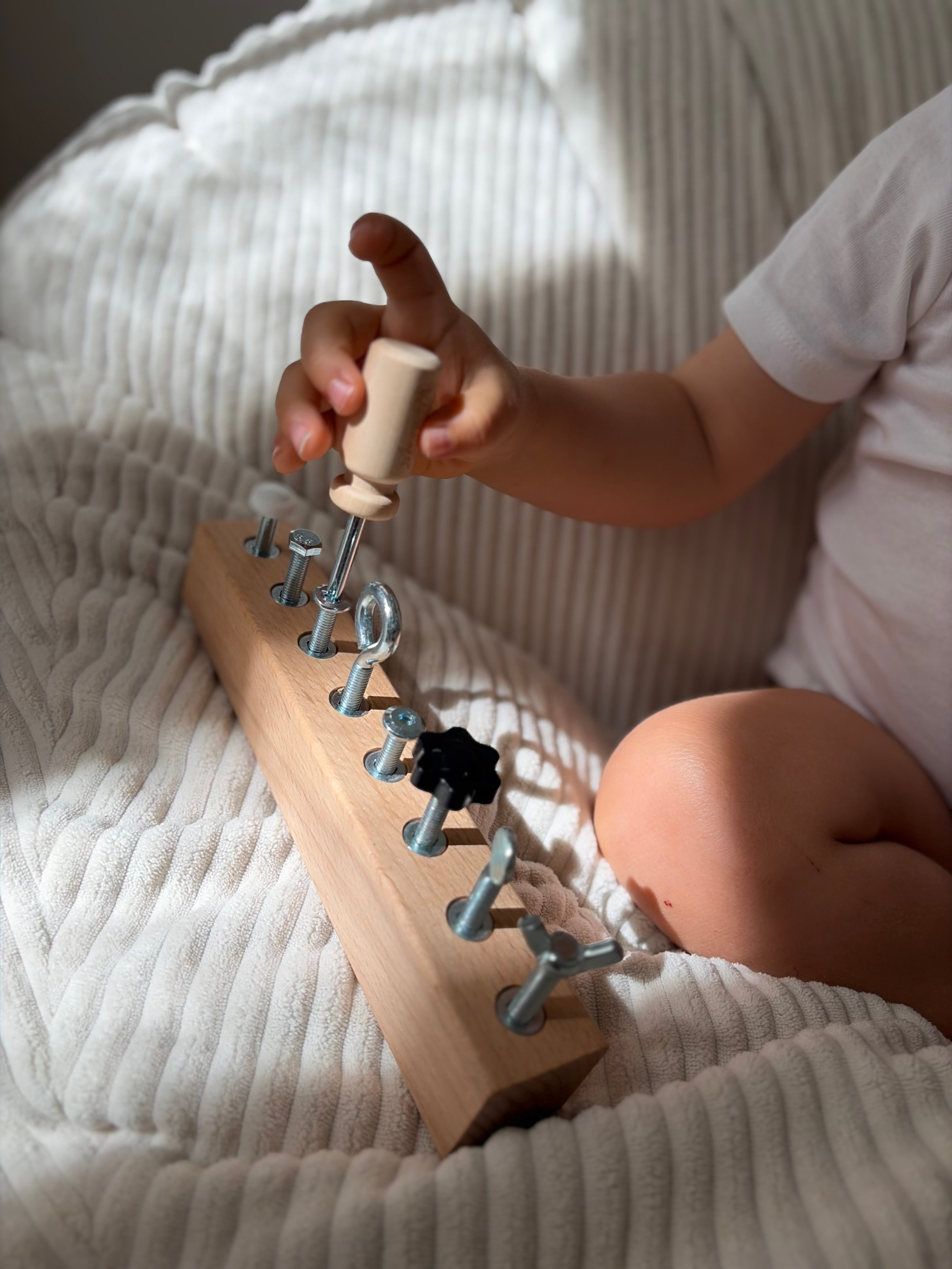 Jeu de bricolage en bois Montessori
