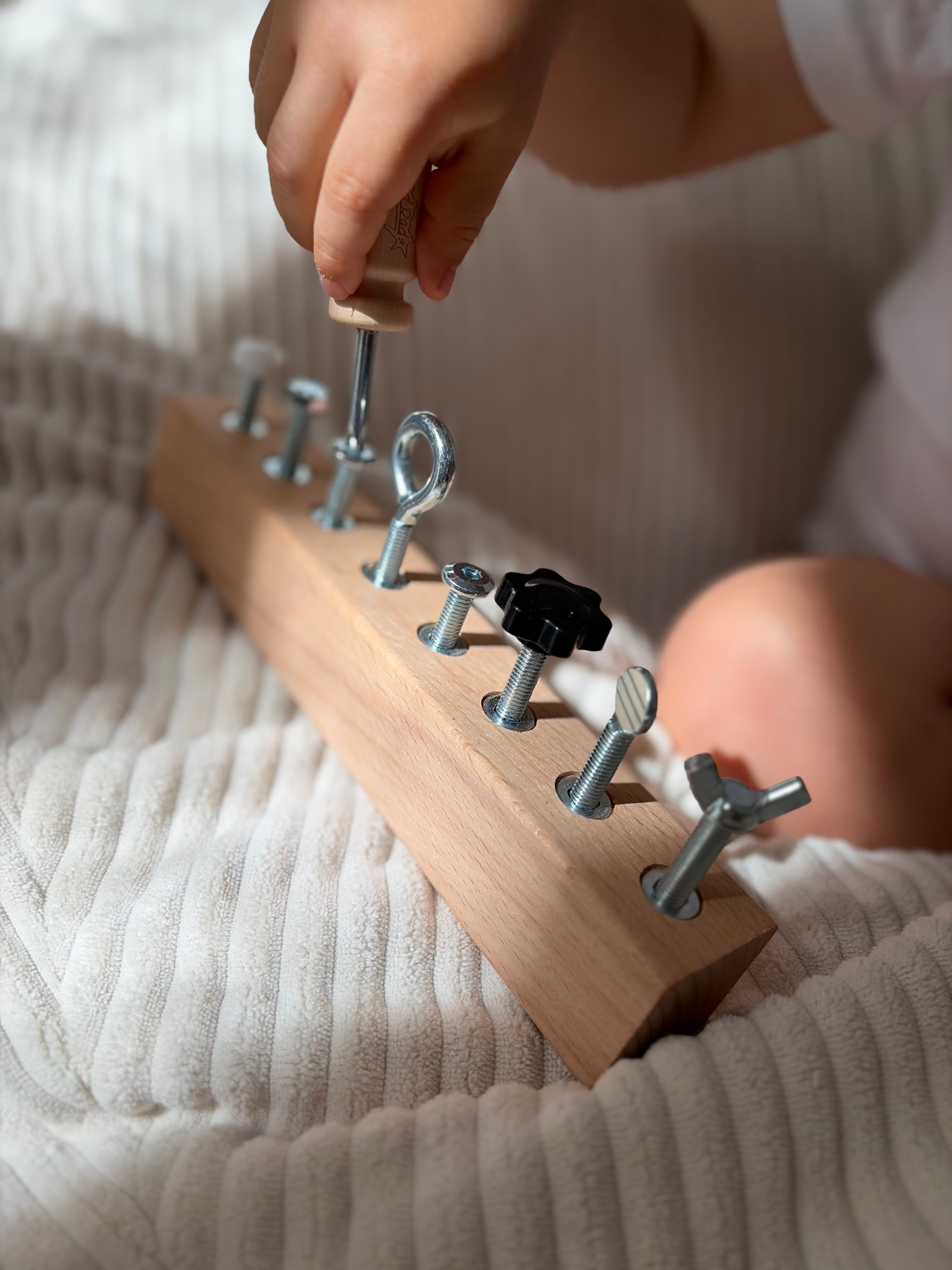Jeu de bricolage en bois Montessori
